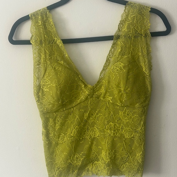 Lacy going out top - Picture 1 of 2